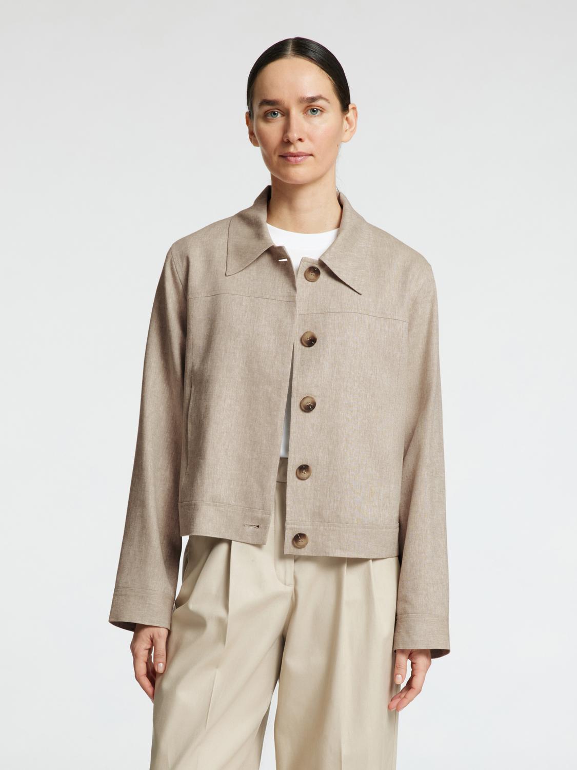 model_shot-front
